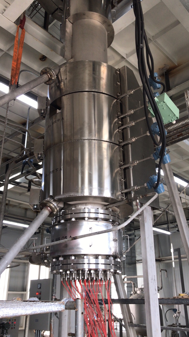 对开式加热器容器管道外部安装运用实例