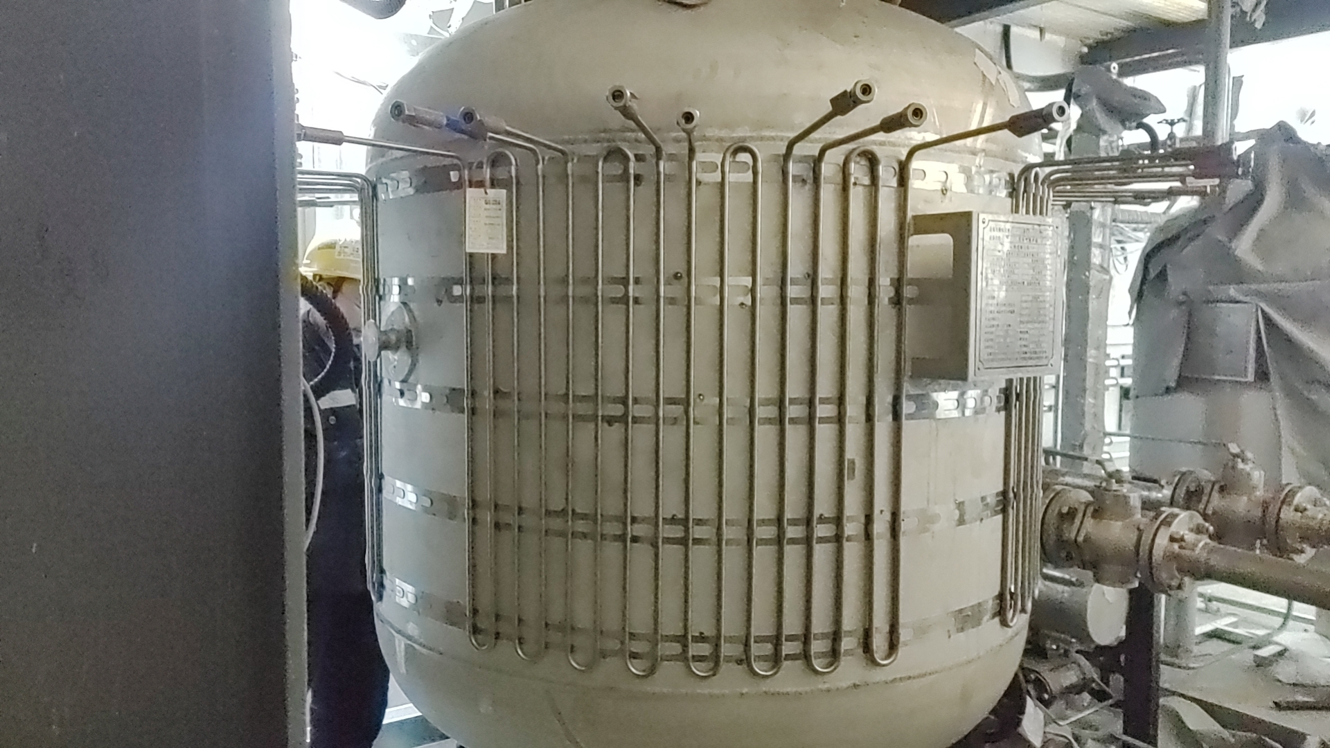 电加热管在容器外部安装运用实例